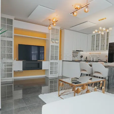 Golden Garden House Apartmán