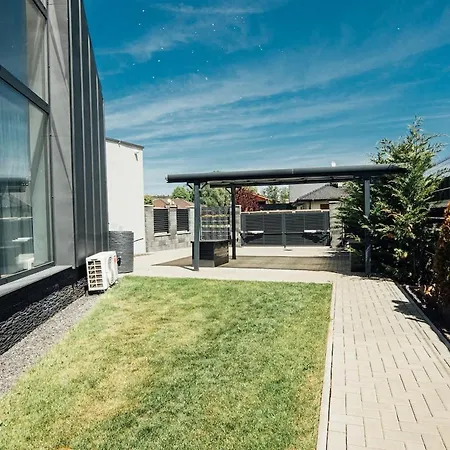 Golden Garden House * Vel'ka Lomnica